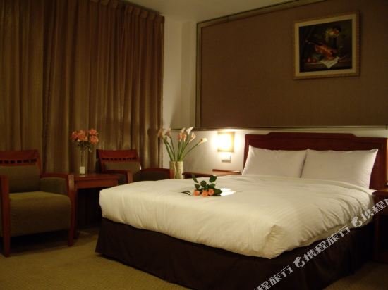 Фото Tian Yuh Hotel