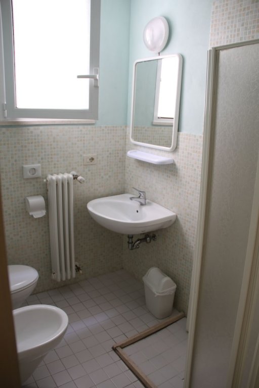 Фото Jammin' Rimini Party Hostel