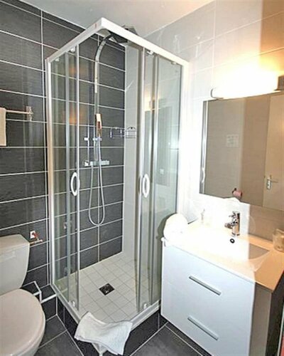 Гостиница Hôtel La Perriere в Лорьяне