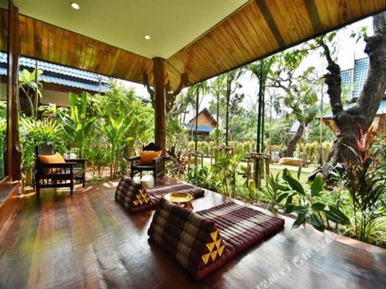 Фото The Nine Thipthara Klongson Resort