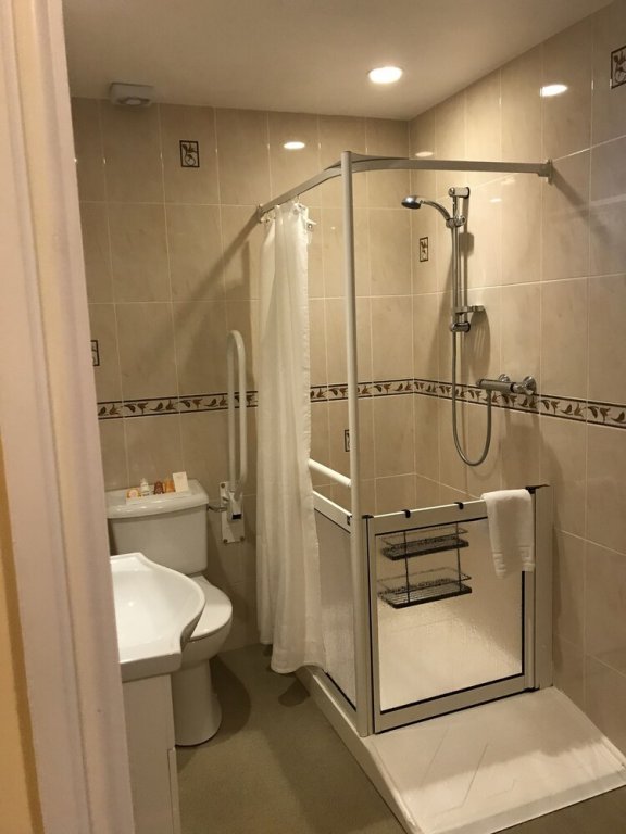 Фото Moresby Hall