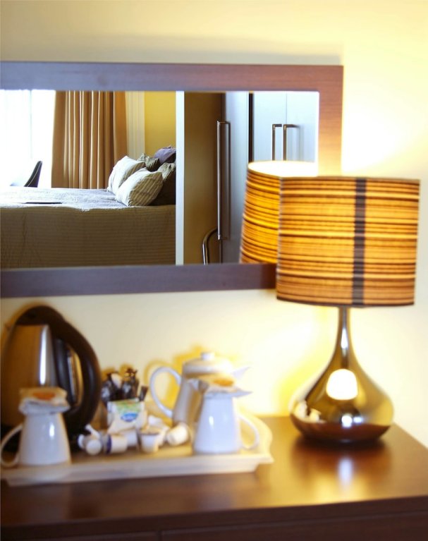 Фото Number 10 Hotel