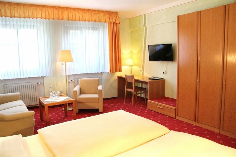Гостиница Hotel Garni Goldener Schwan