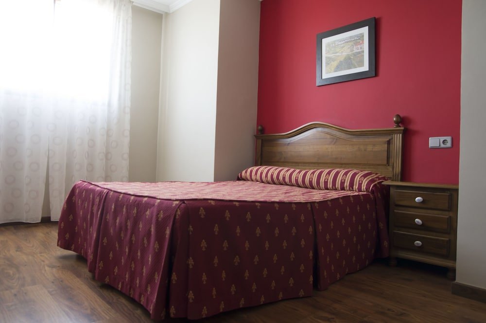 Фото Hotel Restaurante Dama de Baza