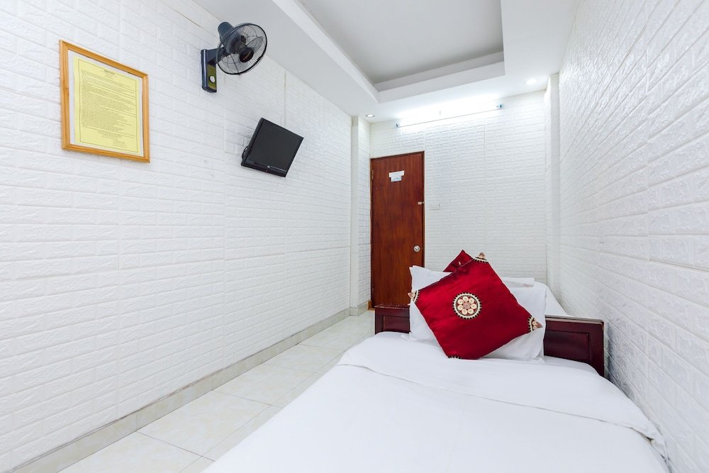 Фото OYO 604 Queen Hotel spot on