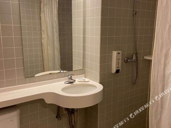 Фото Jinjiang Inn Shanghai Caobao Road Jiuxing Construction Material Market