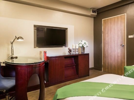 Фото Ratchada Point Hotel