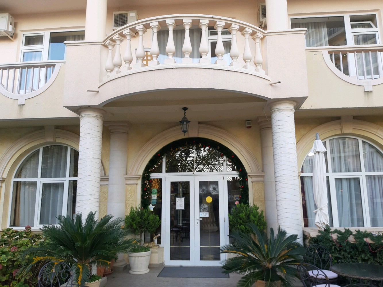 Фото Грейс Наири