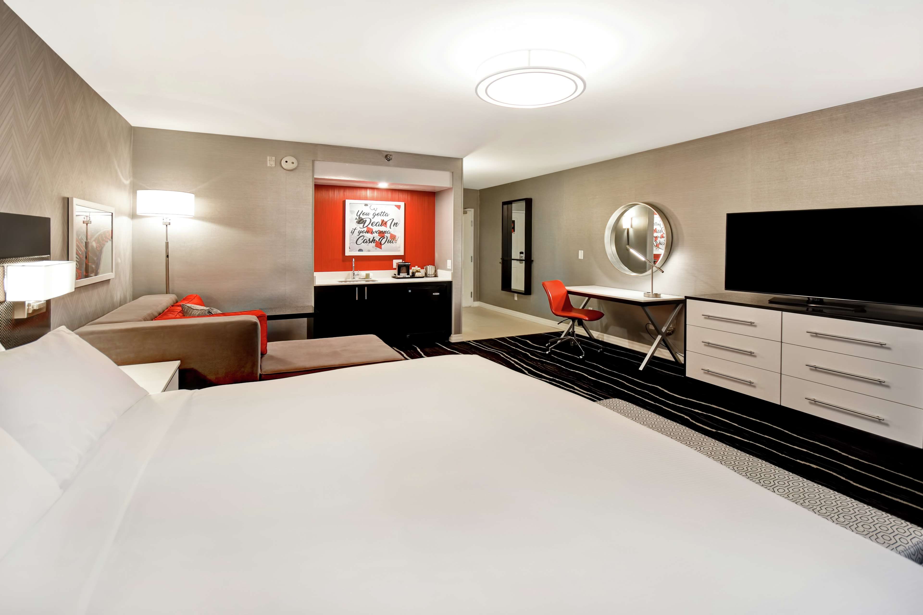 Фото DoubleTree by Hilton Deadwood at Cadillac Jack's