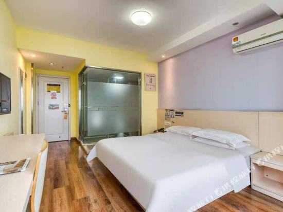 Фото 7Days Inn Shanghai LuJiaZui ShiMao Riviera GaRoaden