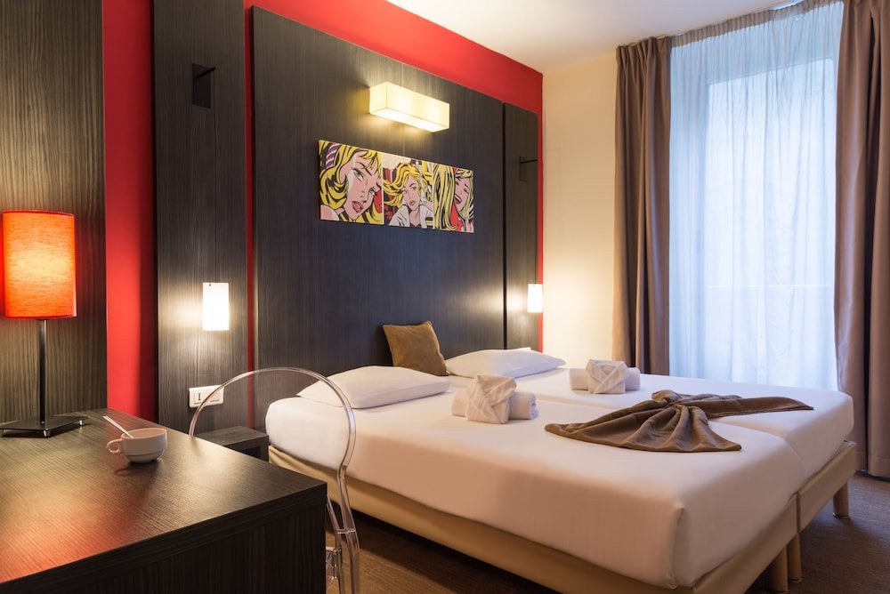 Фото отеля 2