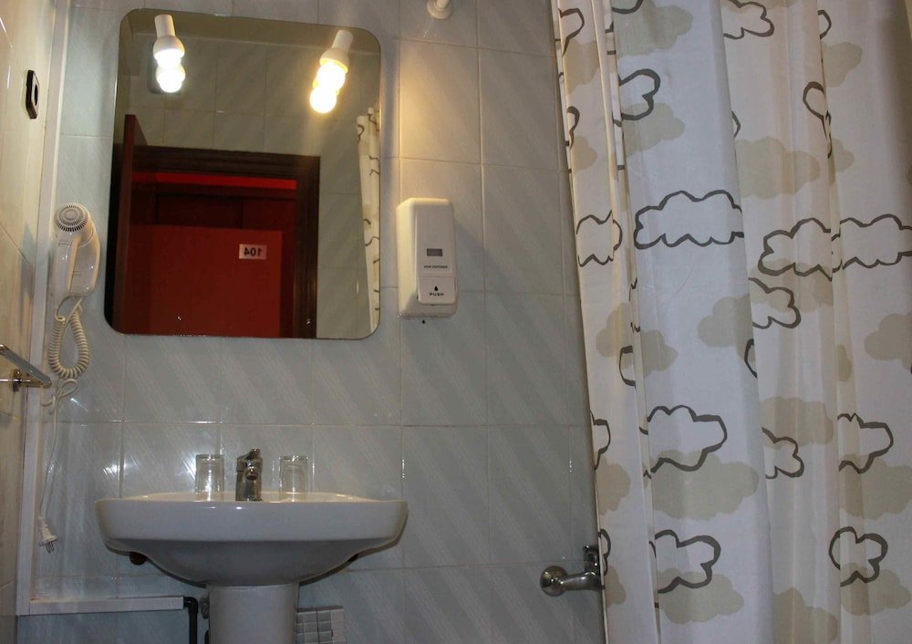 Фото Hostal Alogar