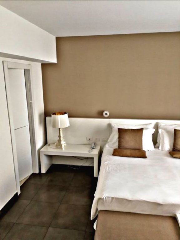 Фото Light Guest House