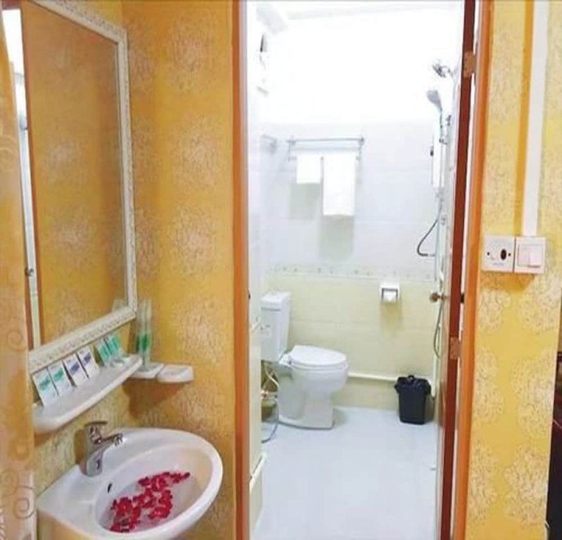 Фото C & Y Hotel