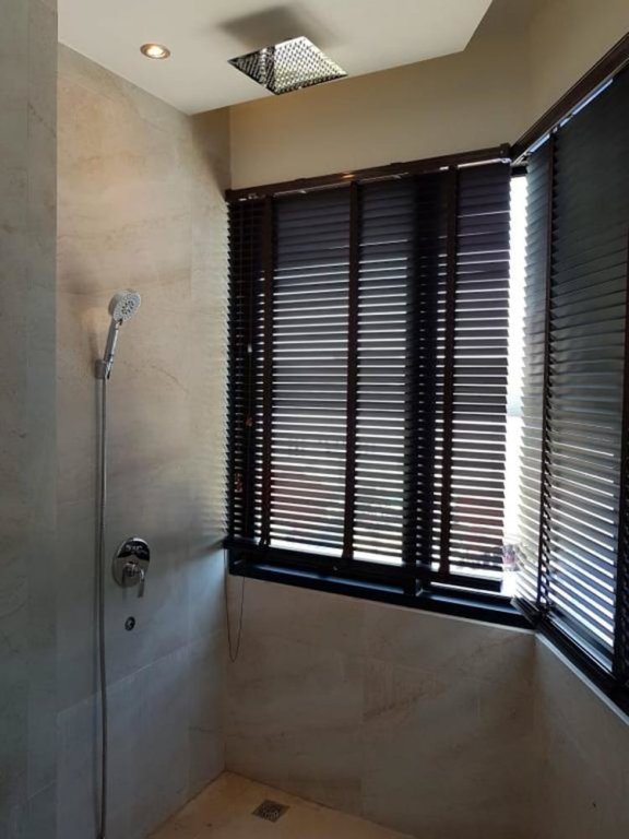 Фото The Whe-la Wha-le Hotel