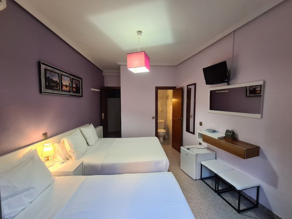 Фото C. H. Chelo