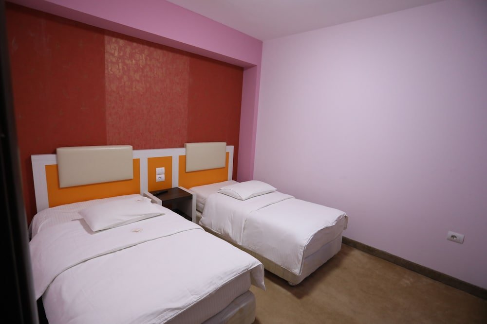 Фото Hotel 1 Maji