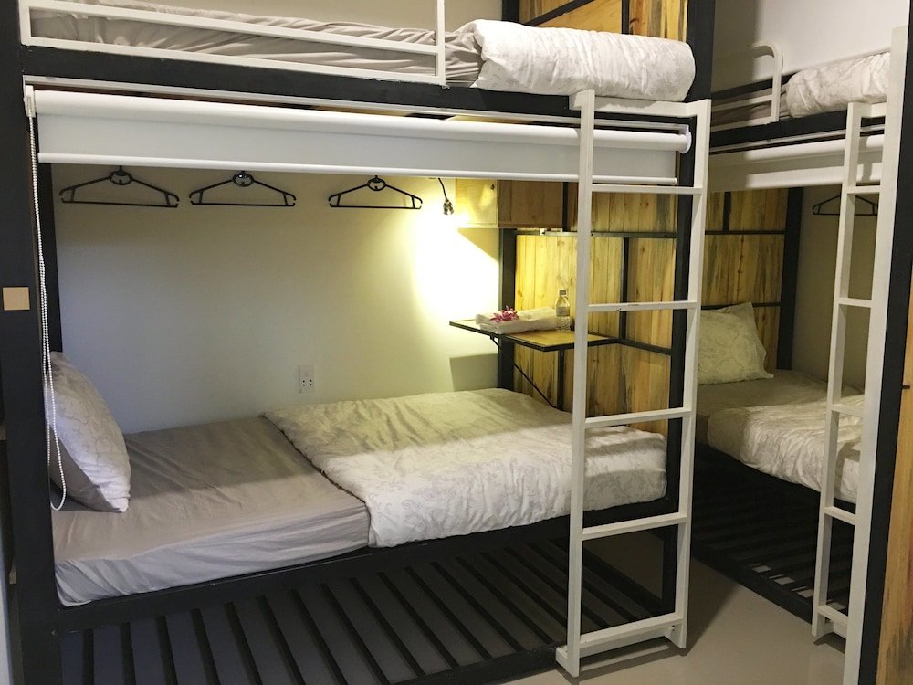Фото Travellers Nest Hostel