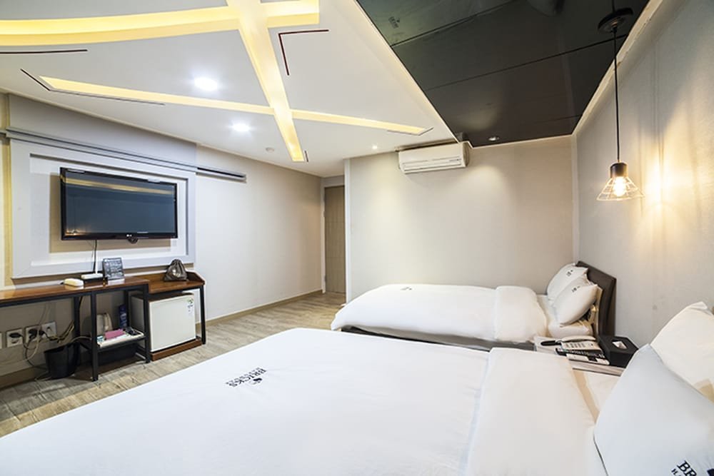 Фото Hotel Bricks Haeundae