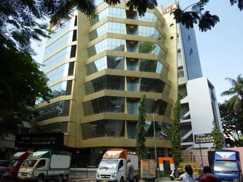 Гостиница Oyo 22061 Hotel Khwaishh Presidency в Мумбаи