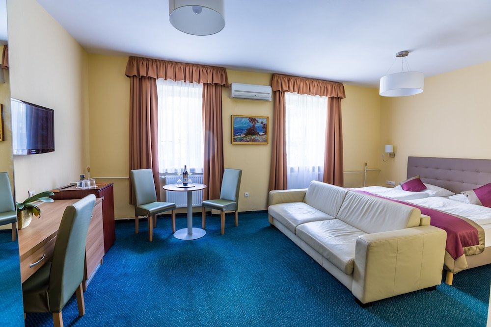 Фото Pannonia Hotel