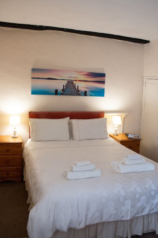 Фото The Five Bells