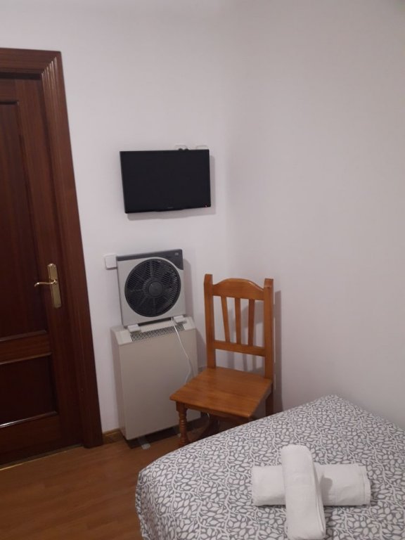 Фото Hostal New go Inn