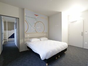 The People Hostel - Tours (Tours, Avenue de Grammont, 84), hotel