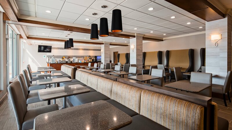 Гостиница Best Western Premier Airport/Expo Center Hotel в Луисвилле
