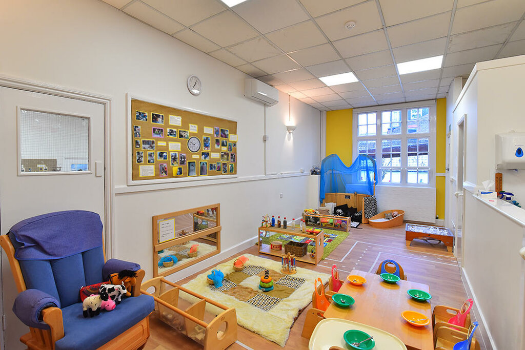 School Bright Horizons Teddington Cedar Road Day Nursery and Preschool, London, photo