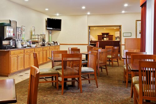 Гостиница Country Inn & Suites by Radisson, Elgin, Il в Элгине