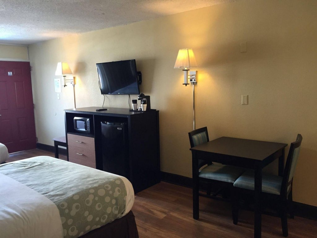 Фото Blu Atlantic Oceanfront Hotel & Suites