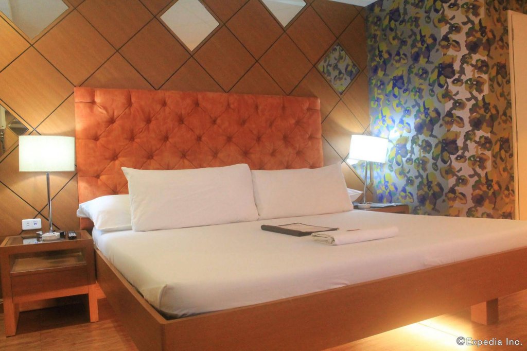 Фото Victoria Court Malate, Manila