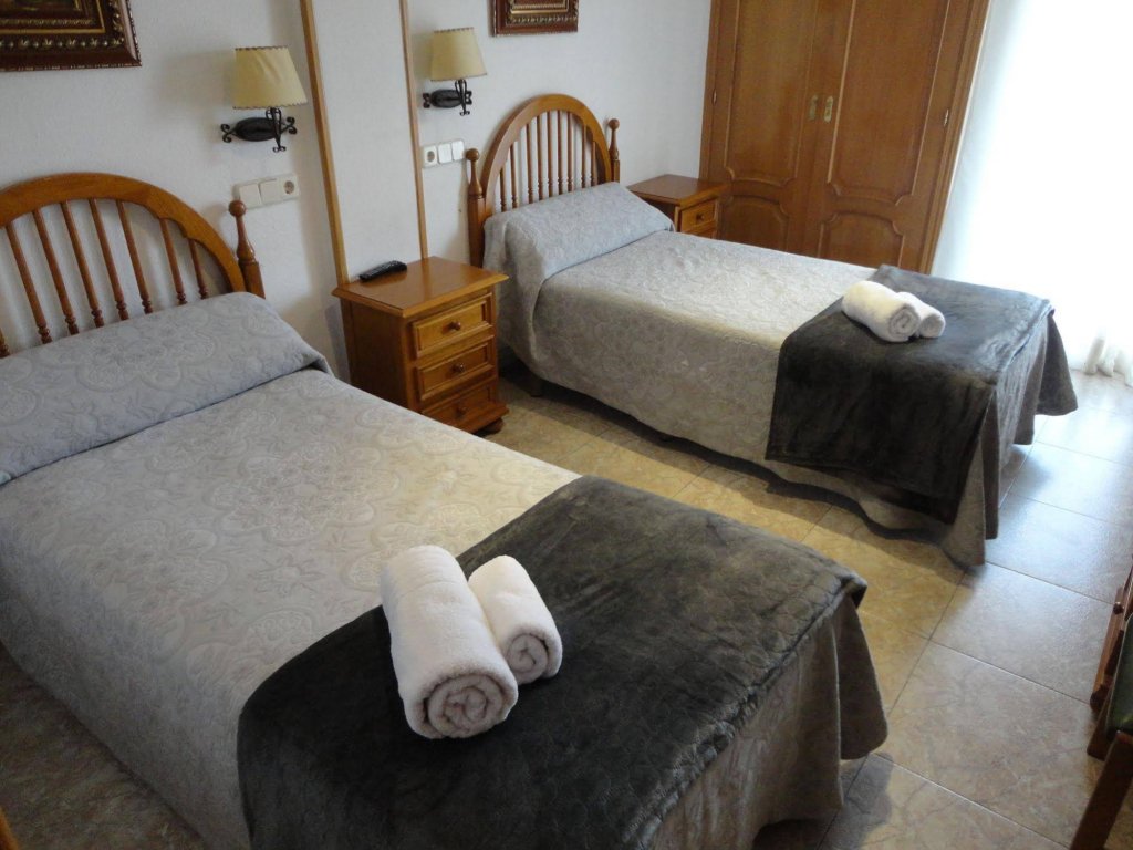 Фото Hostal Gran Vía