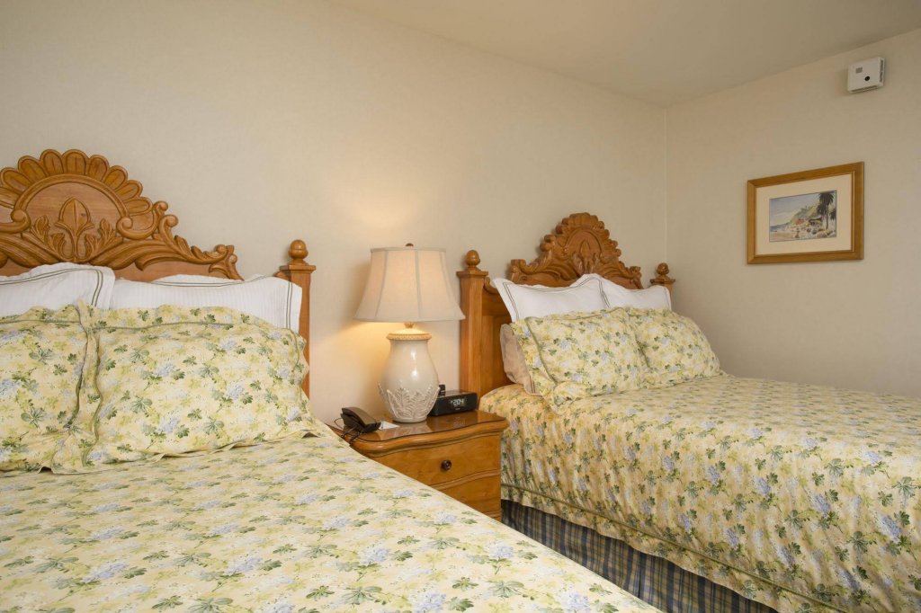 Фото Franciscan Inn & Suites