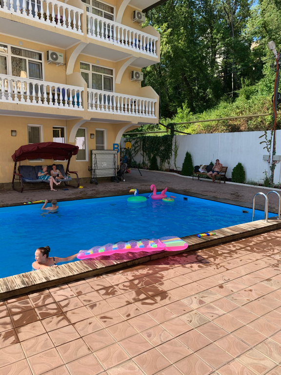 Фото отеля 3