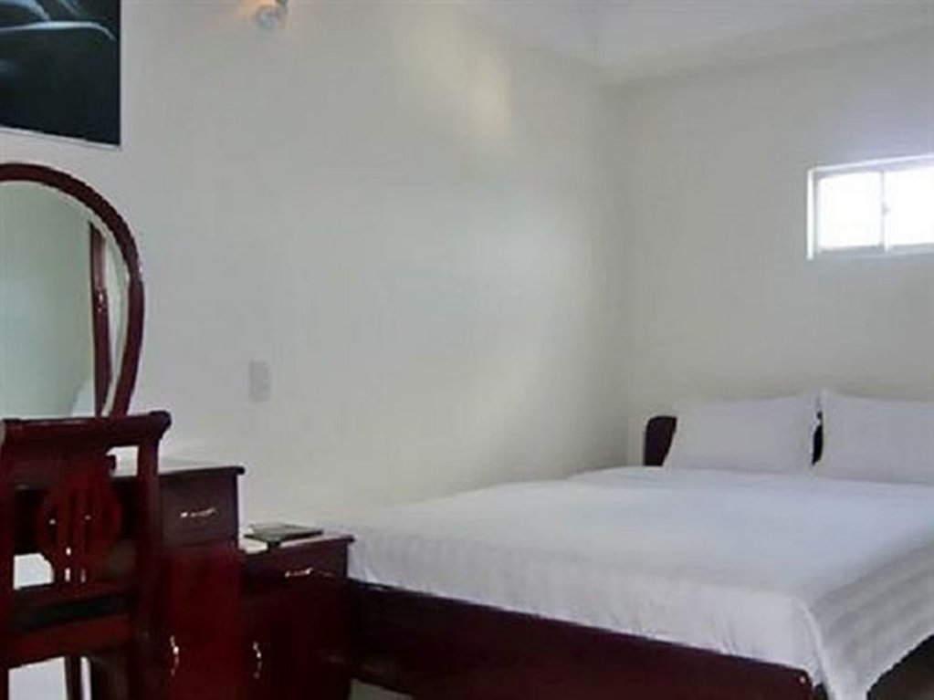 Фото Golden Lotus Hotel