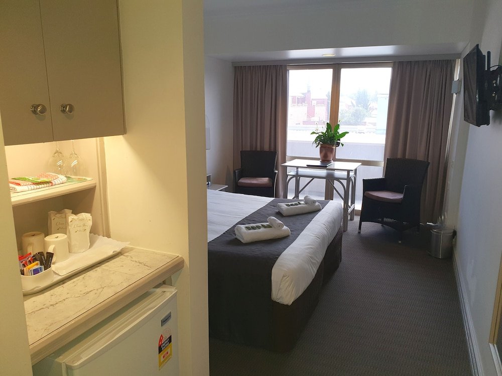 Фото Nightcap at Hotel Victor