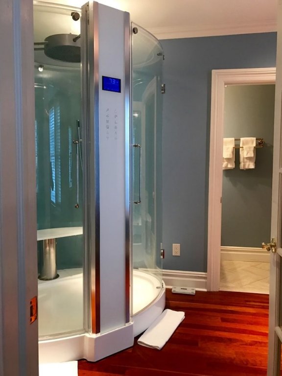 Фото Atlantis Inn Hotel