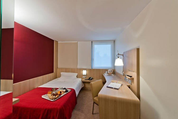 Фото отеля 3