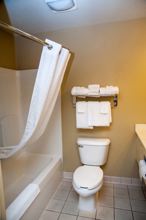 Фото Country Inn & Suites by Radisson, Milwaukee Airport, Wi