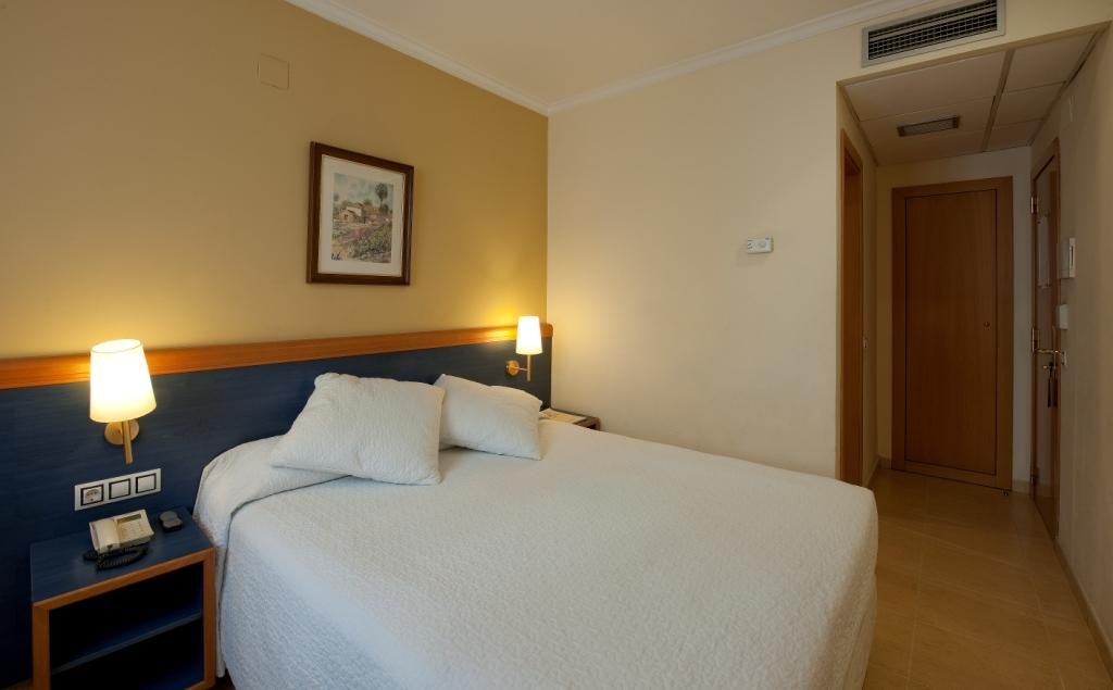 Фото Hotel Moderno Barcelona