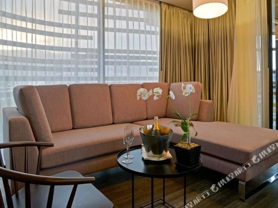 Фото Akyra Manor Chiang Mai