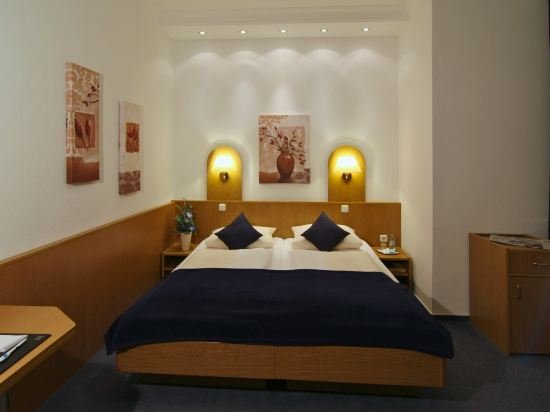 Фото Hotel West an der Bockenheimer Warte