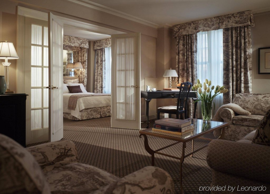 Фото The Eliot Hotel