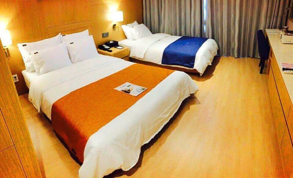 Фото Hotel Lacky Gwangyang