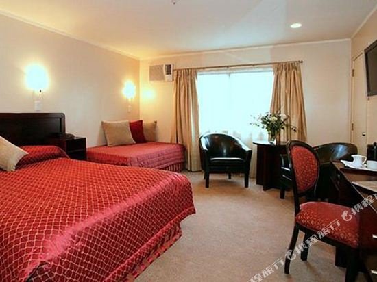 Фото The Surrey Hotel