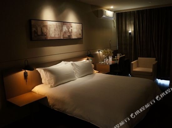 Фото Jinjiang Inn Select Shanghai Chuansha Subway Station