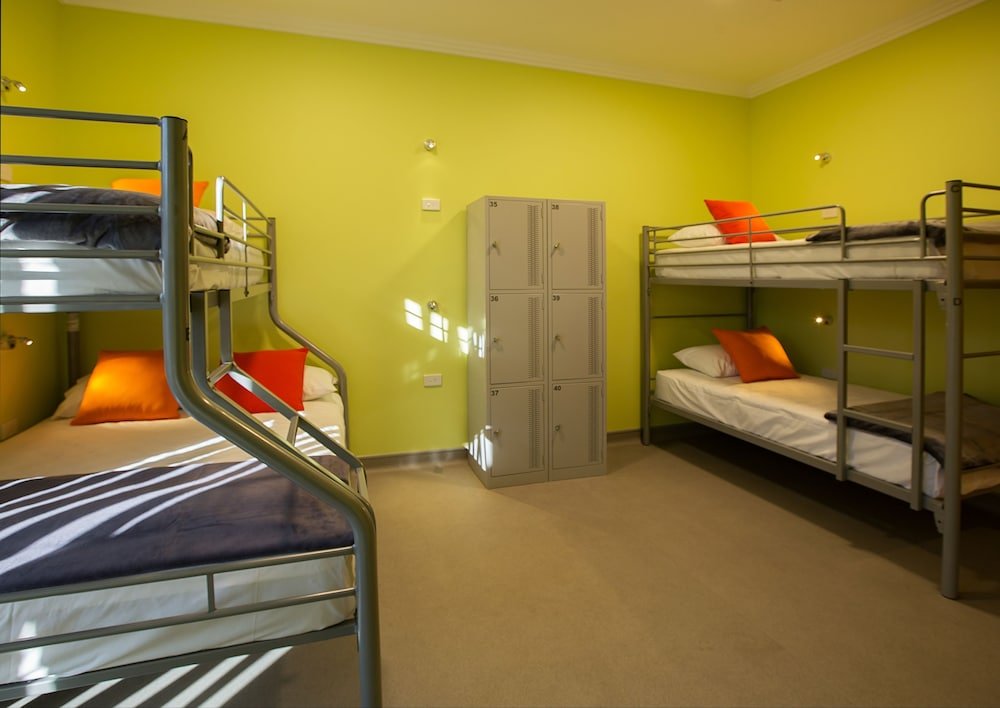 Фото Breeze Lodge - Hostel