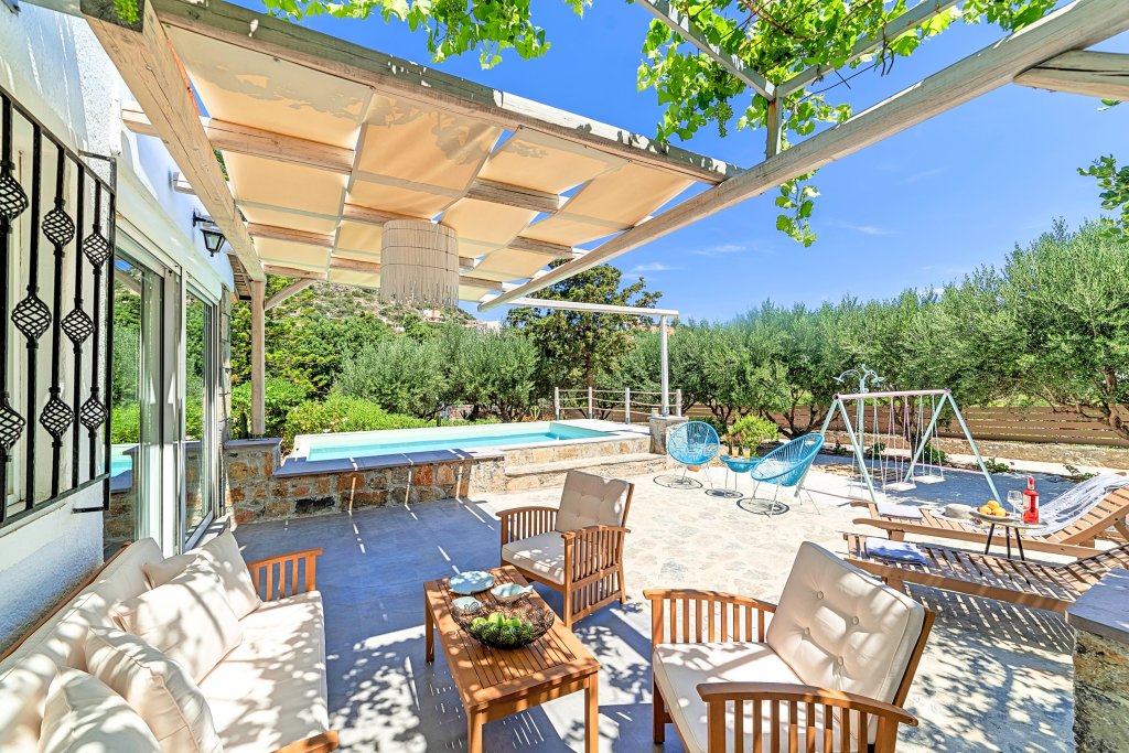 Фото Вилла Cretan Lodge Heated Pool